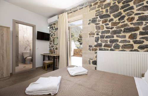 Villa Pasiphae - With Private Heated Pool - Photo 38