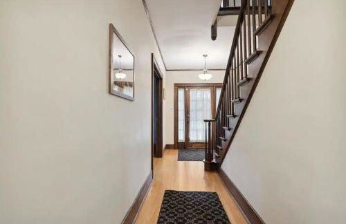 Walk to Notre Dame Harter Heights Hideaway - Foto 12