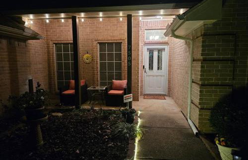 DFW Family Fun Retreat Game Room Pool Table Air Hockey Arcade Work Space Grill BBQ Firepit - Foto 34