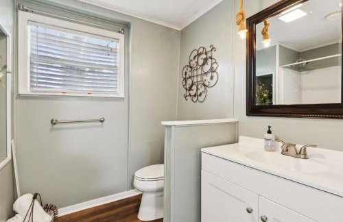 Lone Star Lake Cottage-NEW Trex Deck, boat dock - Foto 9