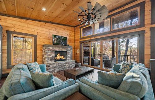 Chardonnay Chalet - Luxe Modern Chalet - Hot Tub, Wi-Fi, Fire Pit, Game Room, Amazing Deck - 15 min to Blue Ridge - Foto 19