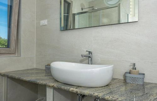 Luxury White Sails Villas with a Multi Sport Court and Sea View - Photo 80