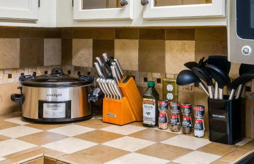 Cozy Retreat - Sauna Hot Tub & Game Room in VA - Foto 19