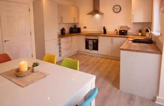 Bright & Spacious 3-Bed Rotherham Home Ideal for Families or Contractors - Foto 6