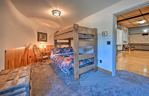 Massive Hatfield Loon Lodge with Roller Rink - Foto 22