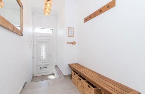 In Old Town With Pool - Foto 33