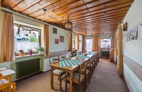 Geräumiges Ferienhaus Mit Garten In Rittsteig - Foto 4