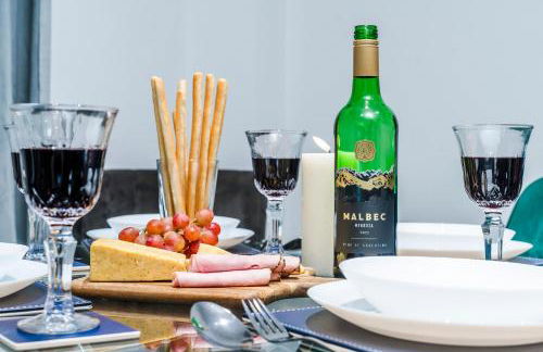 Great Location 2 Bedroom House in Nottingham, Private Garden, Fast Wi-Fi and Free Parking - Photo 39