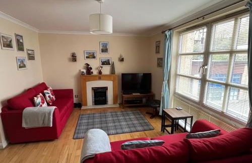 Old town, free parking, Outlander experience - Photo 7