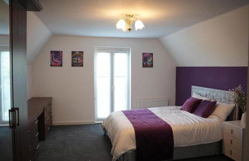 Town Centre spacious 4 bed town house - Foto 19