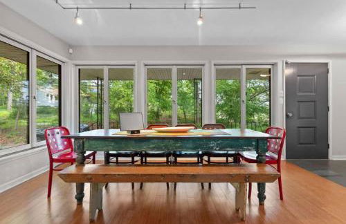 Mid Century Beauty with Huge Sunny Porch - Foto 7