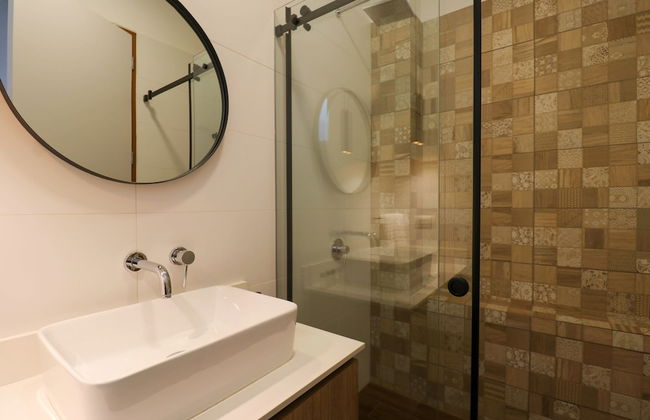 Elegant 3BR Duplex With Balcony in Miraflores - Photo 33