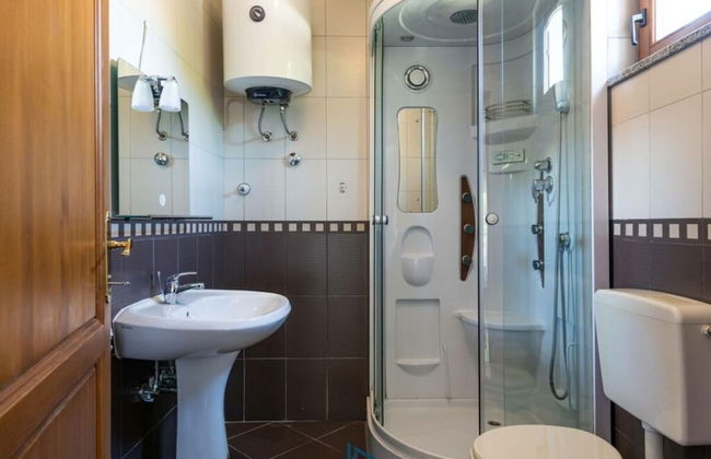 Adalene Comfortable Holiday Residence - Foto 12