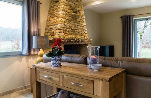 Luxury 3 Bed Home with Heated Swimming Pool Air Con and Boules Pitch - Foto 52