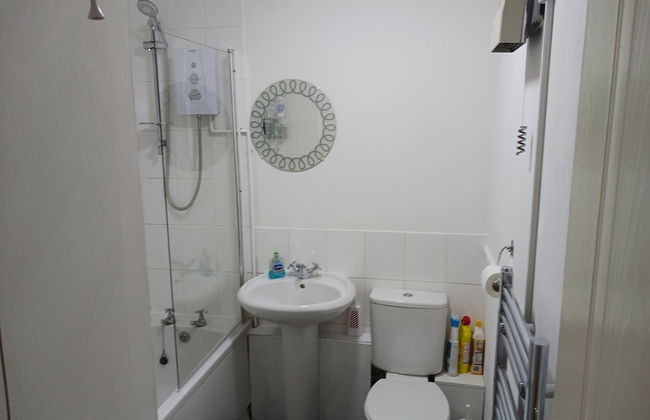 Cosy 1-bed Apartment in Swindon, Private Parking - Foto 13
