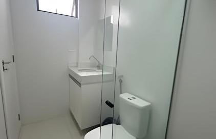 03 quartos (ar condicionado e ventilador), até 10 pessoas, garagem, atrás do hospital da Unimed apt 202 - Foto 25