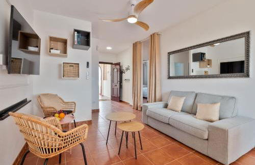 Torrevieja Palm Apartment- very quiet, in the garden, air condition in every room - Foto 8