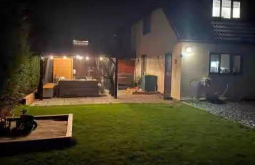 Pet Friendly Home in Chelmsford-Hot Tub-Sleeps 6 - Foto 27