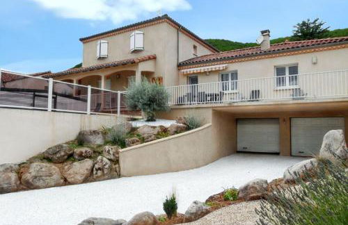 Maison confortable avec vue montagne à Nant, piscine partagée - Photo 3