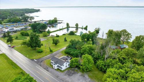 Whitewaters-Main plus Genoa on Oneida Lake - Sleeps 19 - Photo 3