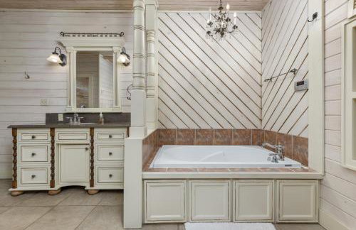 The Wagon Wheel Cabin Hot Tub Sleeps 10 Spacious - Foto 25