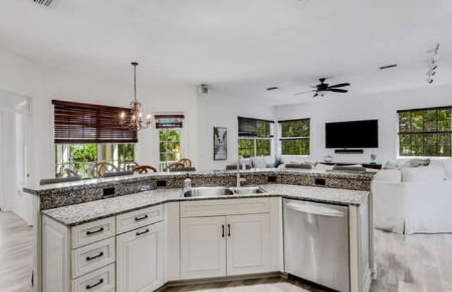 Siesta Key Marvel Pool SPA Deeded Beach Access - Foto 11