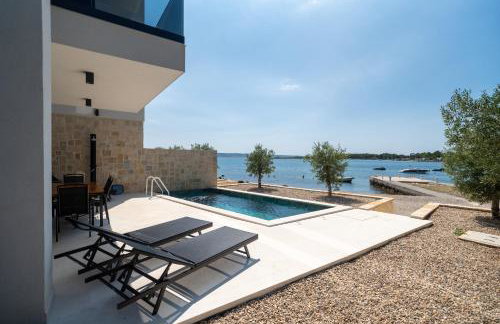 Beachfront Escape Villa Nevera - Foto 3