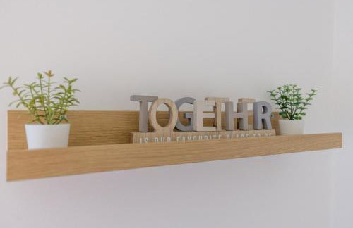 Modern 3 Bed House-Free Parking-by Holiday Homes - Foto 32