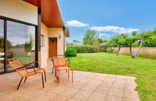 Jardin et piscine - 1km de la plage de Mousterlin - Foto 2