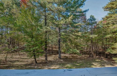 Mountain View Hideaway -- Pet Friendly, Grill, Wifi, Fire Pit, Deck, Screen Porch, Family Friendly, Game Room, Wood Stove - Foto 14