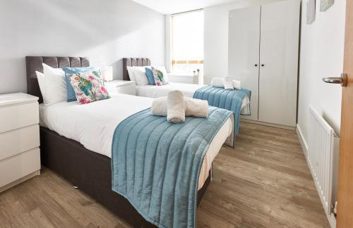 ShortstayMK Vizion apartments, with free superfast wi-fi, parking - Foto 50