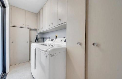 Boho Chic Heated Pool Walk To Beach Escapism at its finest Coconut Key H0MES - Foto 23