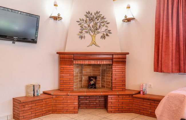 Villa Mitzelos - Photo 17