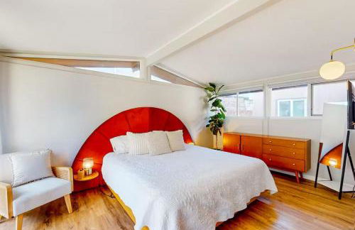 NEW Beautiful San Diego Mid-Century Treehouse - Foto 2