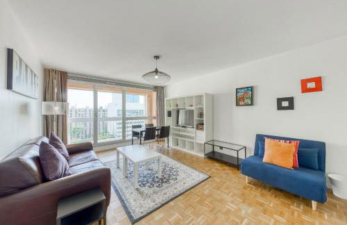 4 min walk to Metro, 60m², renovated, La Défense - Photo 24