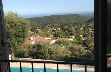 villa provençale en pierre avec vue sur la mer, piscine et jacuzzi - Foto 41