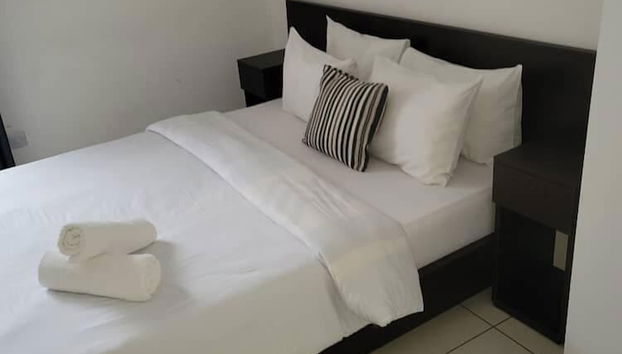 Embassy Gardens Royal Luxury Apartments - Foto 3, Habitación