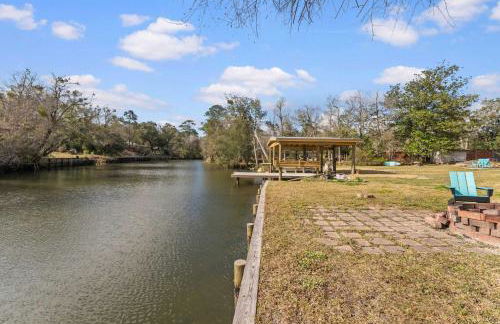 Spacious Foley Retreat Sleeps 12 Game Room Theater - Photo 32