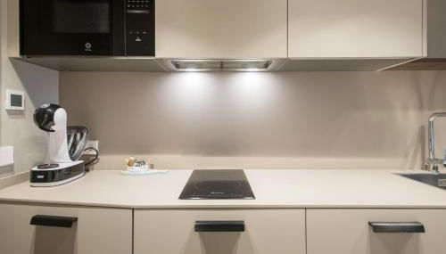 APARTAMENTS LA CARPA - Foto 4, stove