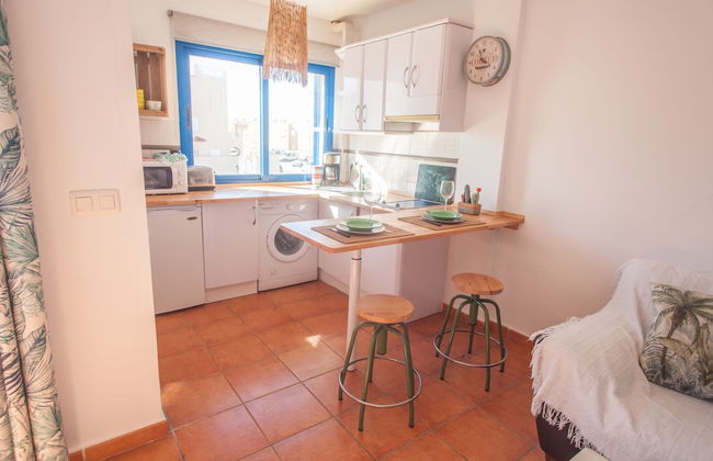 Beach House with Balcony and ocean view - Photo 8