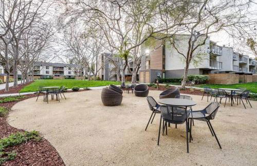 Sharon Green apartments by FantasticStay - Photo 83