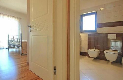 Einzigartige Villa mit Salzwasserpool, Panoramablick, Bikes, Trampolin, Tischtennis - Foto 19