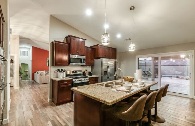 The Golden Cactus Phoenix - Photo 16