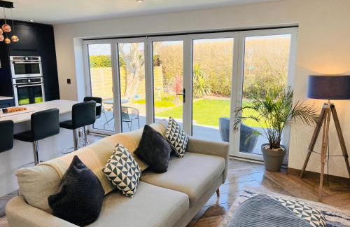 Stylish, Dog Friendly Coastal Bungalow With Garden - Foto 31