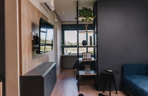 Studio Estiloso - Garagem Grátis - ao lado do Shopping Pelotas - Foto 6
