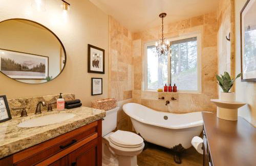 Hot Tub and Scenic Views Luxury Twain Harte Cabin! - Photo 27