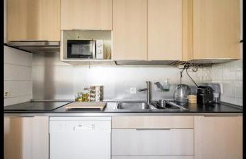 Apartment in monumental square Madrid Center - Photo 38