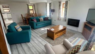 Staycation 3-bedroom home with panoramic views free off road parking - Foto 4