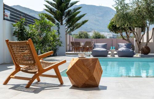 Hypnosis Beachside Villa with Private Heated Pool - Photo 14