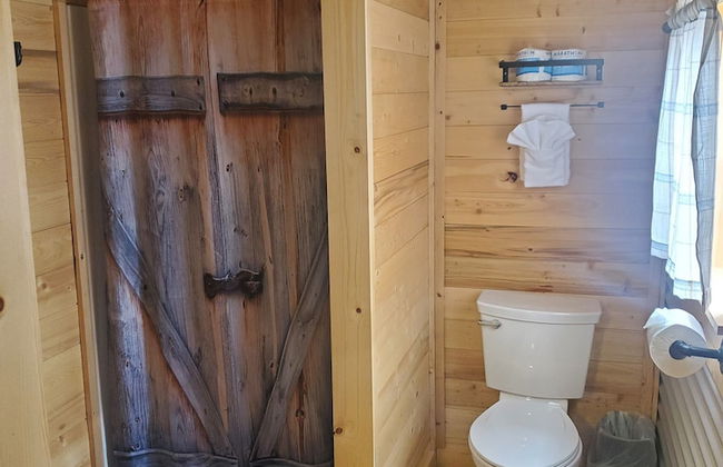 Glacier Acres Guest Ranch - Foto 29